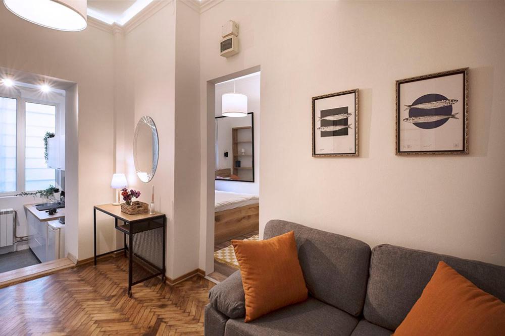 High Note Apartment
